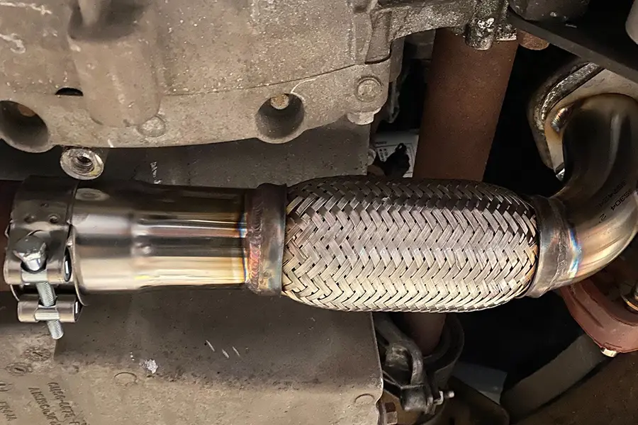 Egzoz Borusu Değişimi